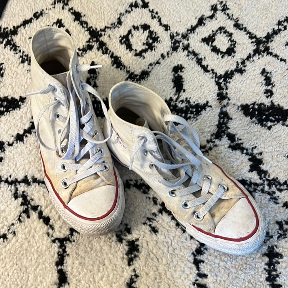 Distressed worn in Chucks